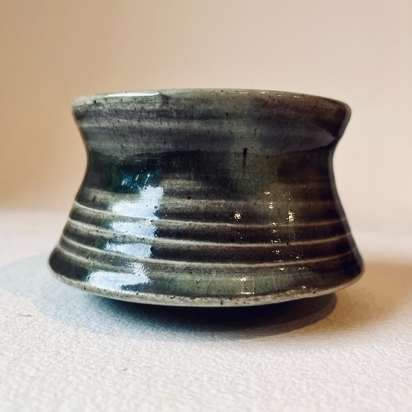 Minimalist Celadon Cup w/ Red and Black Blushings from Carbon Trapping - Picture 3 of 4